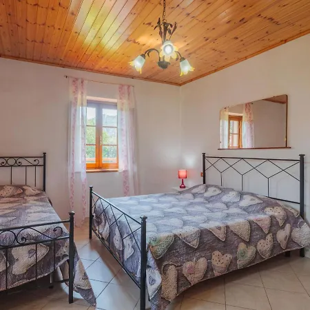 Апартаменты Locazione Turistica Fontanella-3 Montemagno (Lucca)